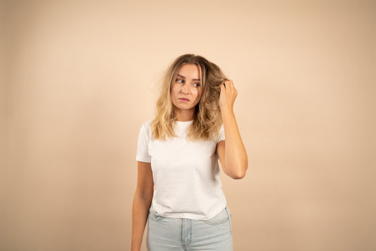 How To Treat Frizzy Hair: Tame Those Flyaways And Transform Your Hair Into Silky Locks